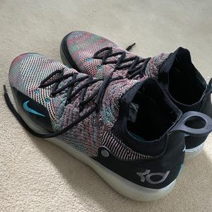 Nike Kd 11 Milticolor size 13.5